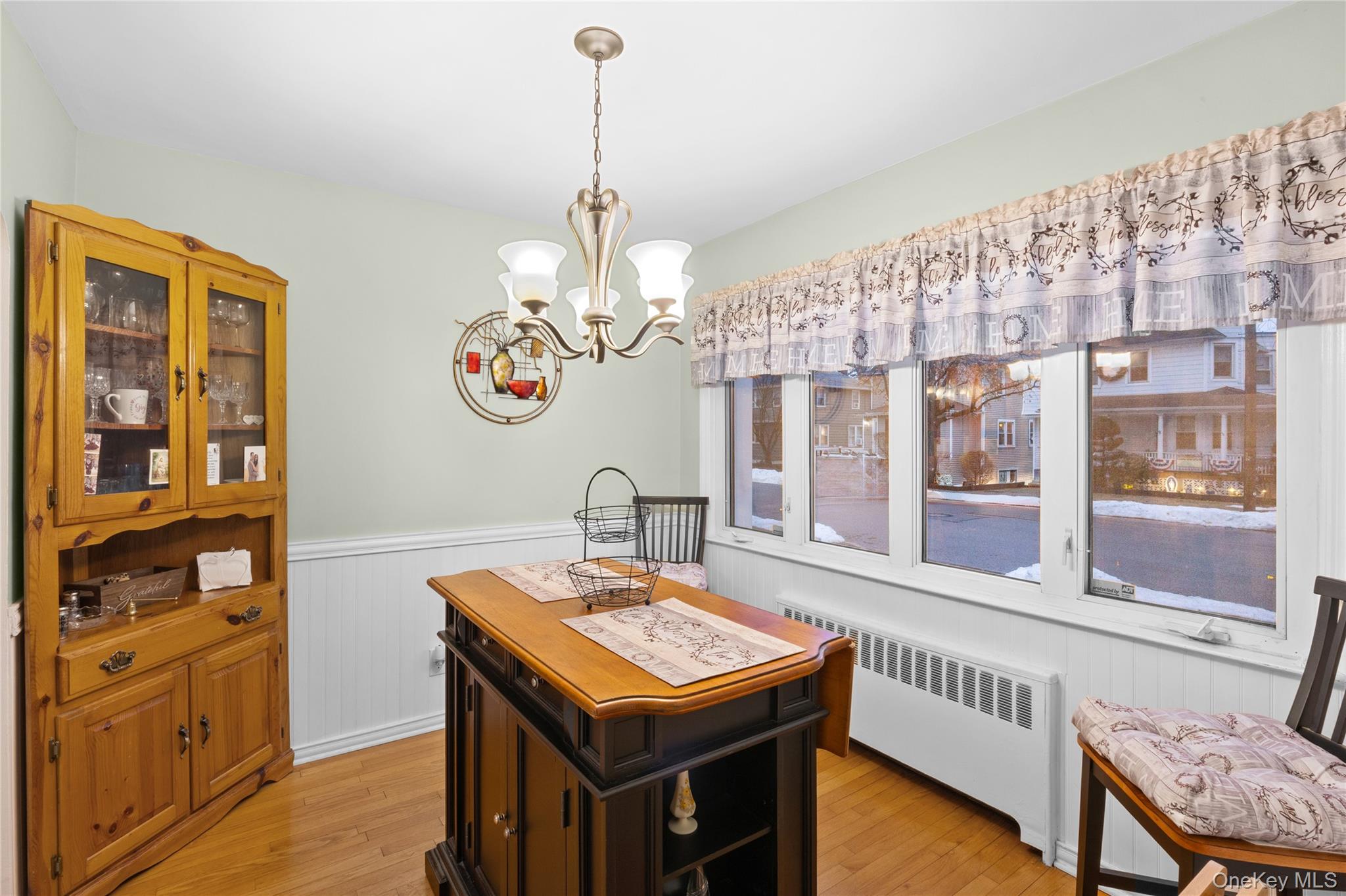 #7 photo, 38 Hawthorne Avenue, Floral Park , NY 11001