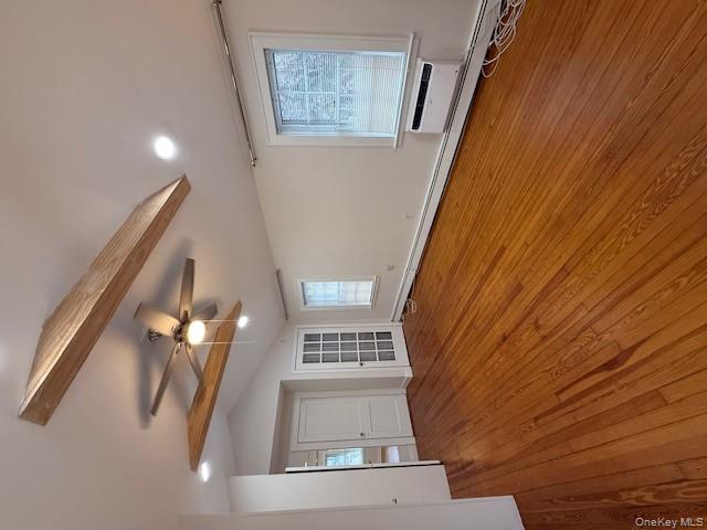 #11 photo, 35 Youngs Hill Road, 롱 아일랜드 Huntington , NY 11743