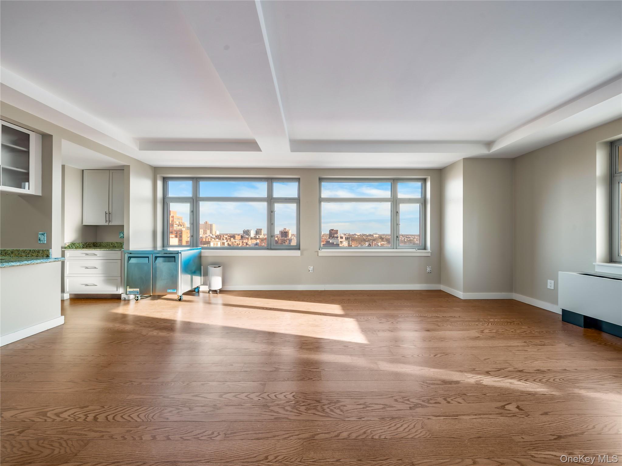 #5 photo, 40-22 College Point Boulevard, Flushing , NY 11354