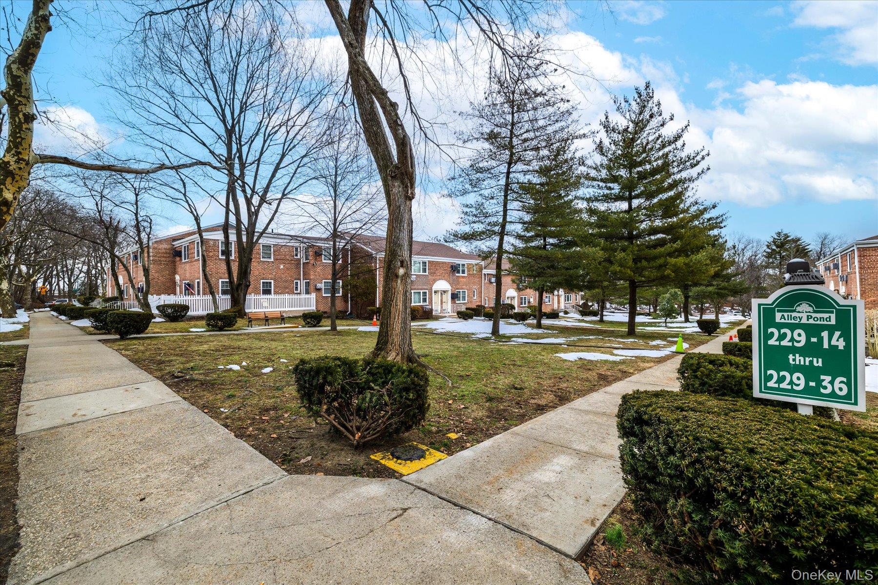 #1 photo, 22930 Kingsbury Avenue, Oakland Gardens , NY 11364