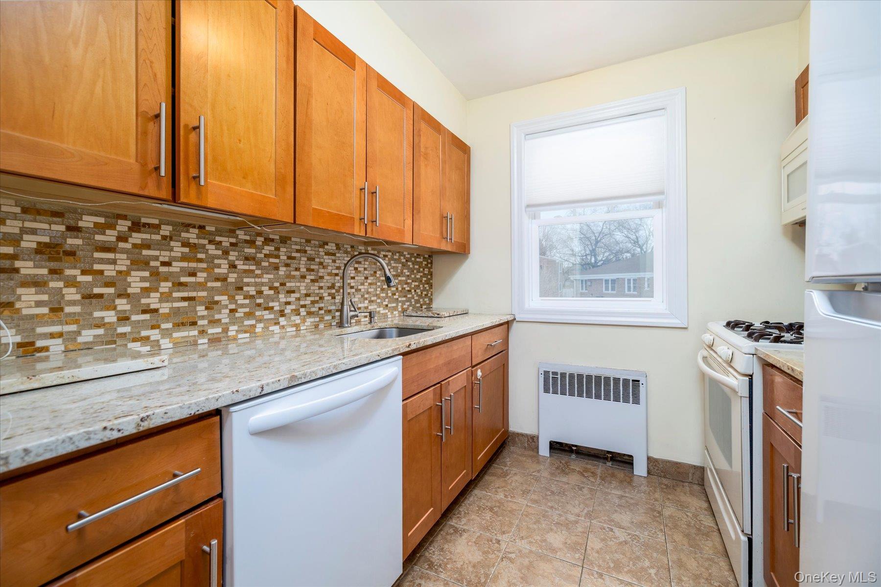 #3 photo, 22930 Kingsbury Avenue, Oakland Gardens , NY 11364