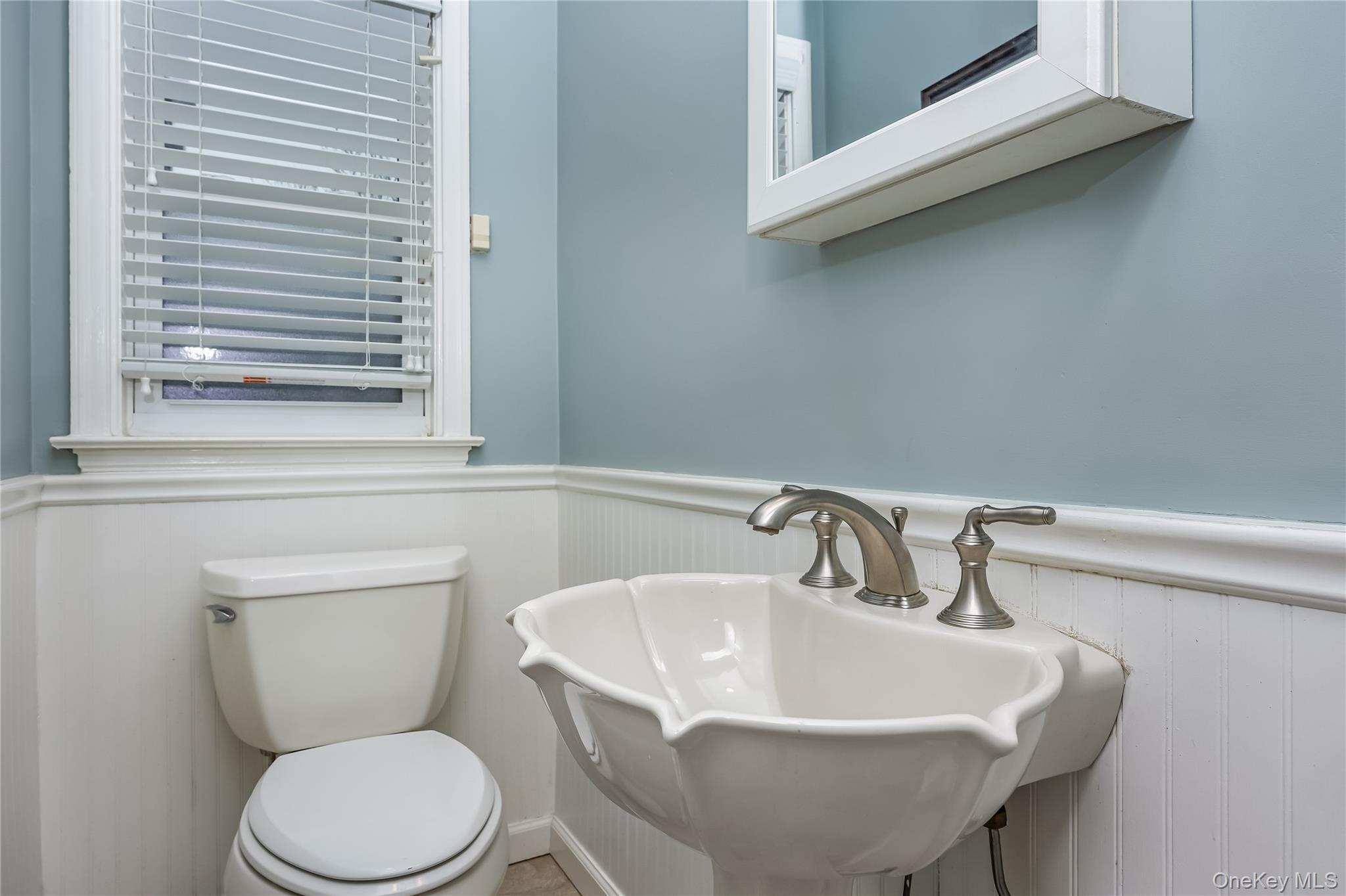 #13 photo, 28 Lincoln Avenue, מחוז נסאו Massapequa , NY 11758