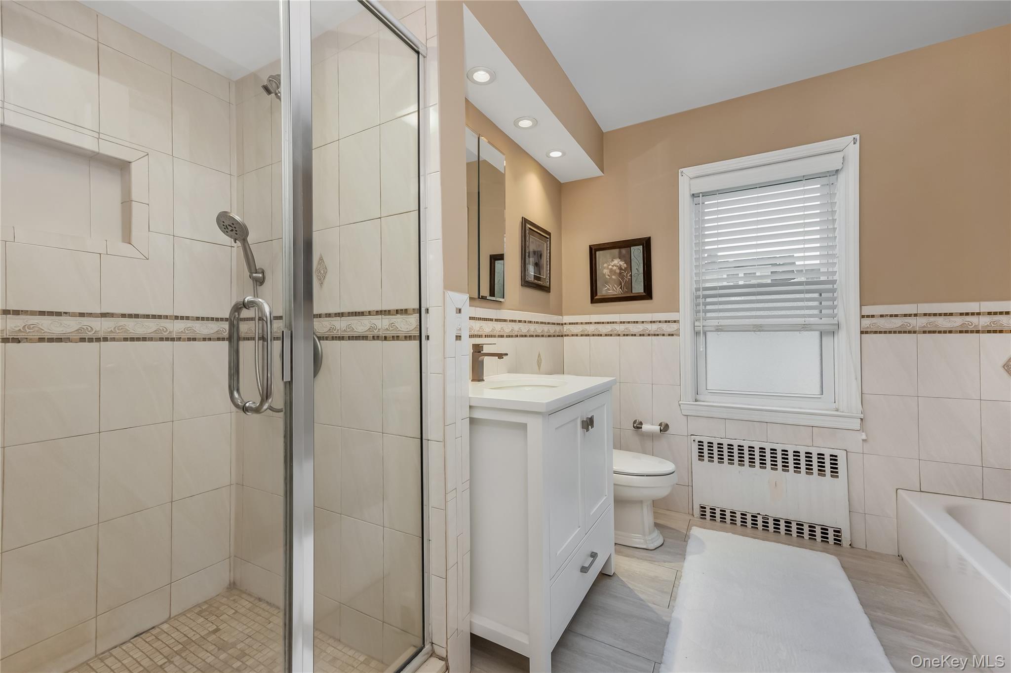 #15 photo, 28 Lincoln Avenue, מחוז נסאו Massapequa , NY 11758