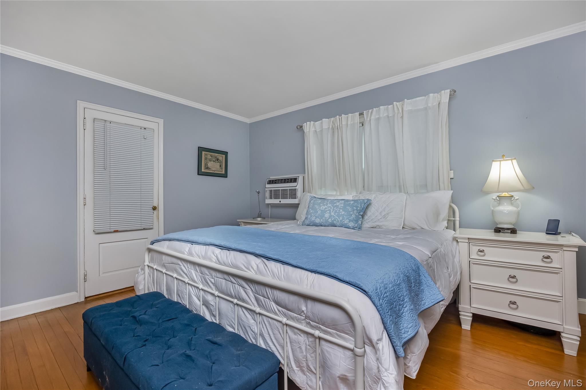 #16 photo, 28 Lincoln Avenue, מחוז נסאו Massapequa , NY 11758