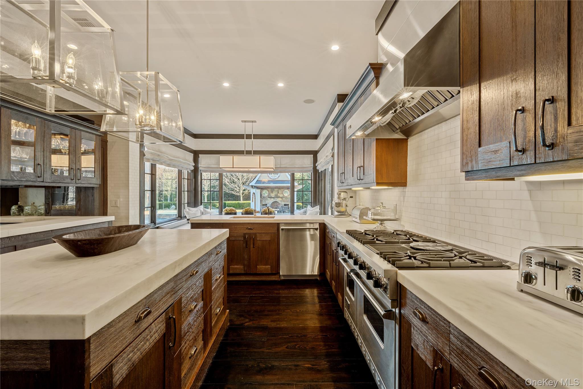 #18 photo, 8 Serenite Lane, 롱 아일랜드 Muttontown , NY 11791