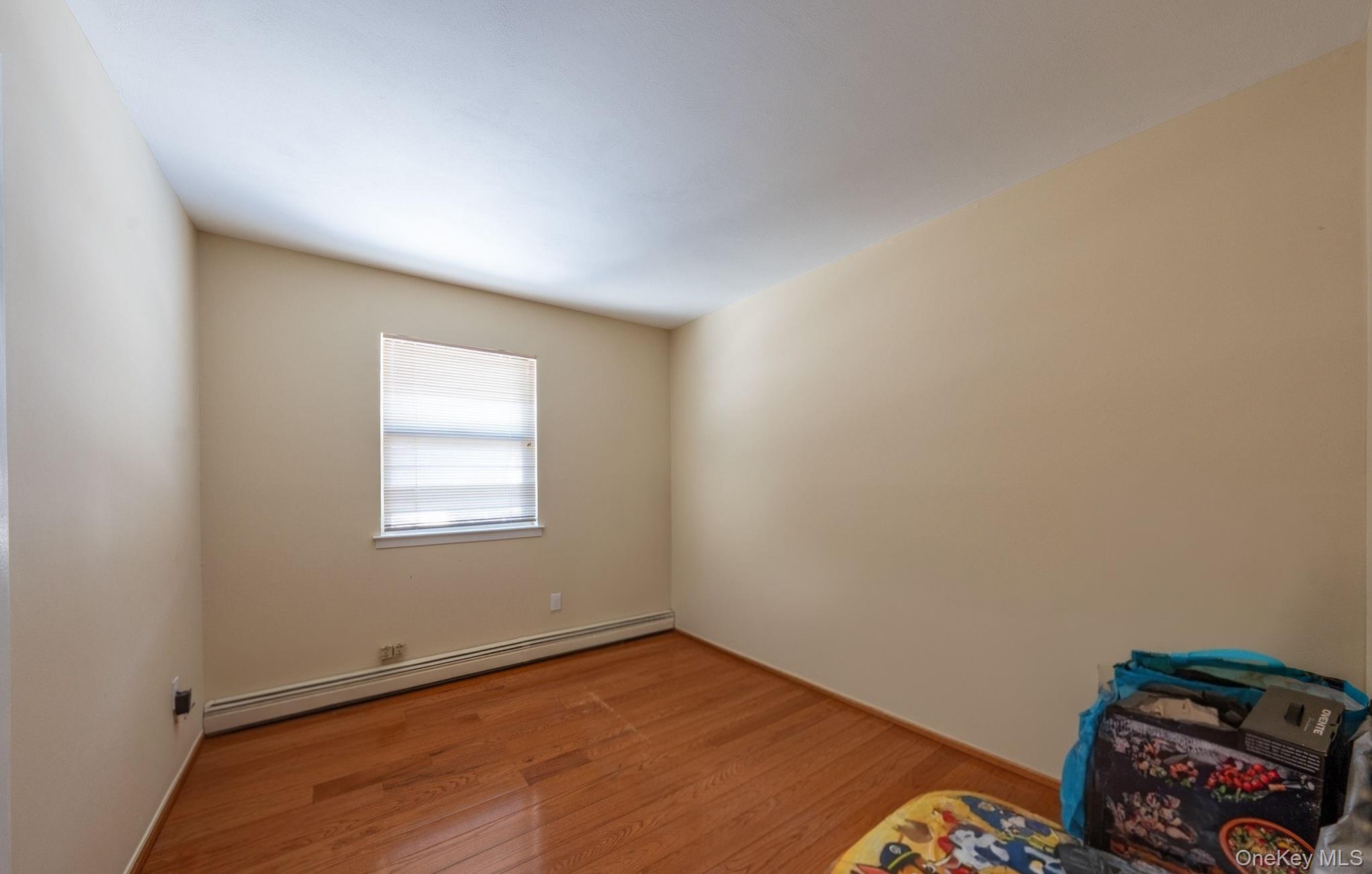 #11 photo, 40 E Lincoln Avenue, 롱 아일랜드 Massapequa , NY 11758