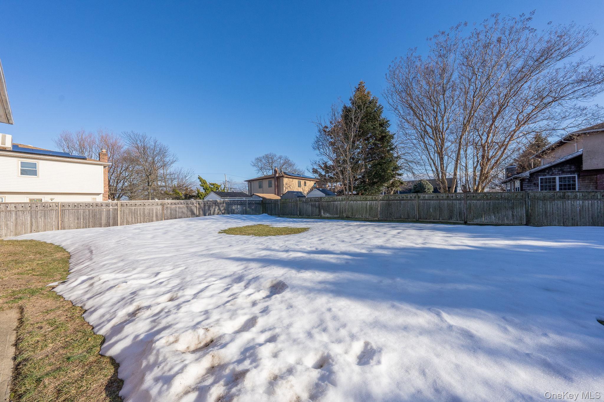 #17 photo, 40 E Lincoln Avenue, 롱 아일랜드 Massapequa , NY 11758