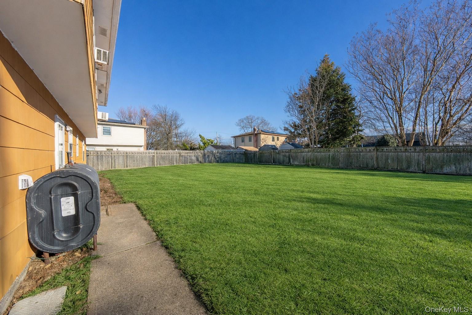 #18 photo, 40 E Lincoln Avenue, 롱 아일랜드 Massapequa , NY 11758