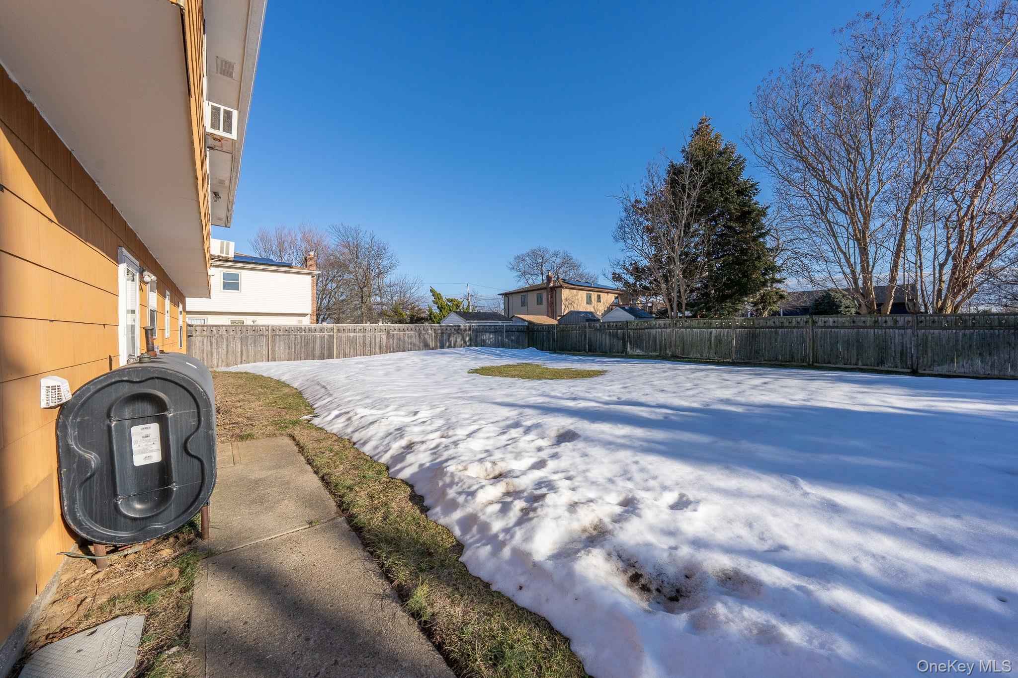 #19 photo, 40 E Lincoln Avenue, 롱 아일랜드 Massapequa , NY 11758