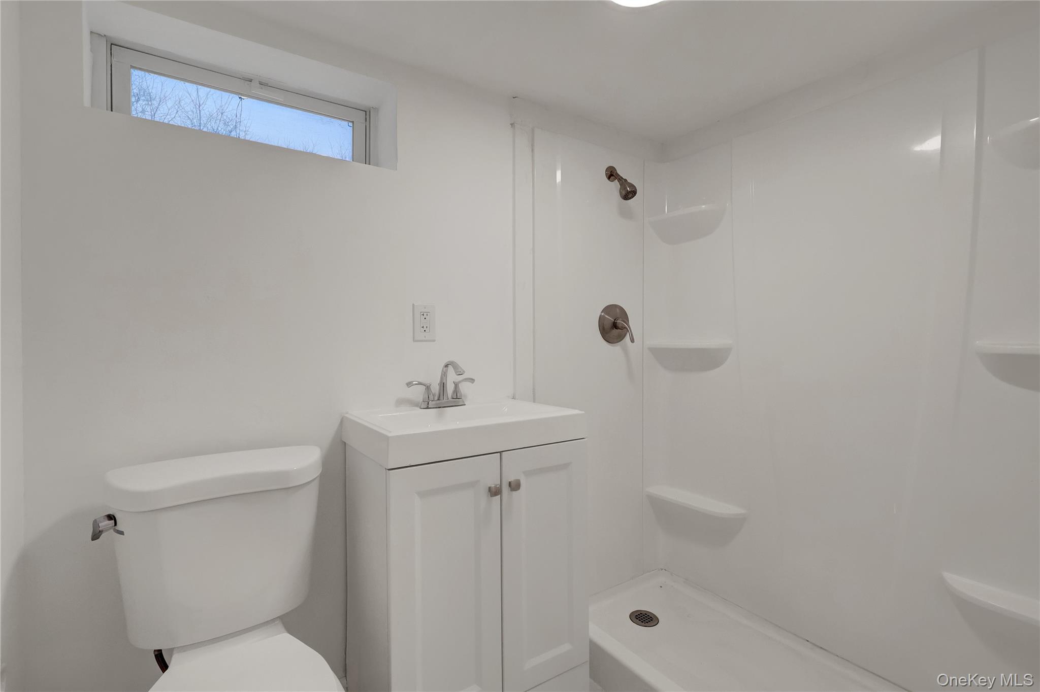 #17 photo, 43 Carver Boulevard, Bellport , NY 11713