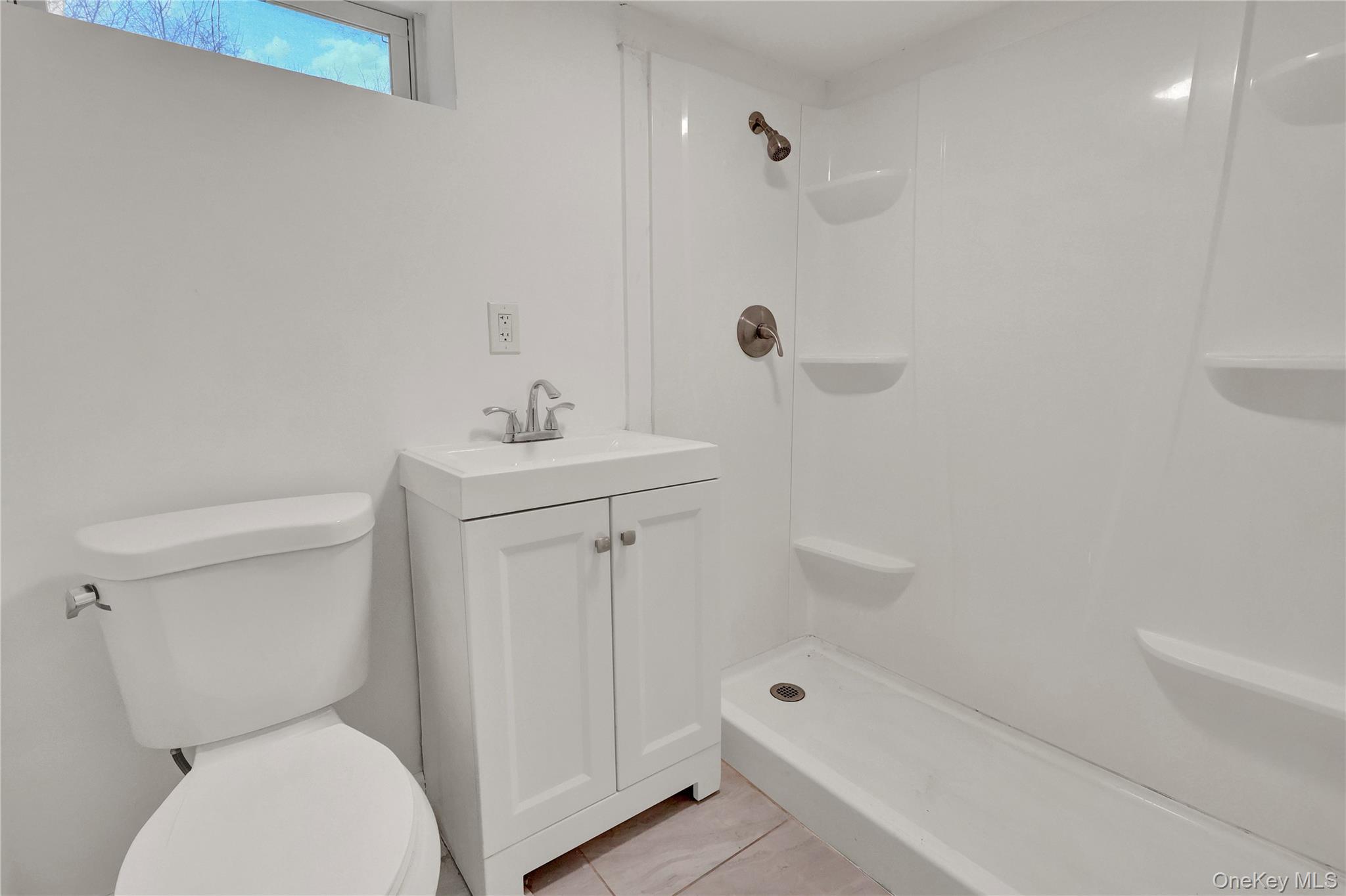 #18 photo, 43 Carver Boulevard, Bellport , NY 11713