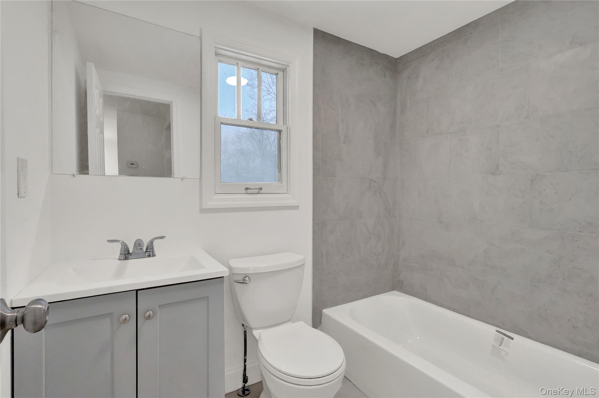 #19 photo, 43 Carver Boulevard, Bellport , NY 11713