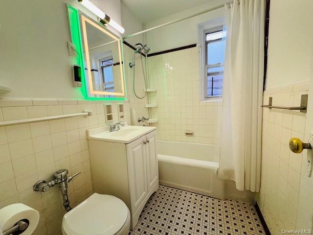 #12 photo, 65-36 Wetherole Street, Rego Park , NY 11374