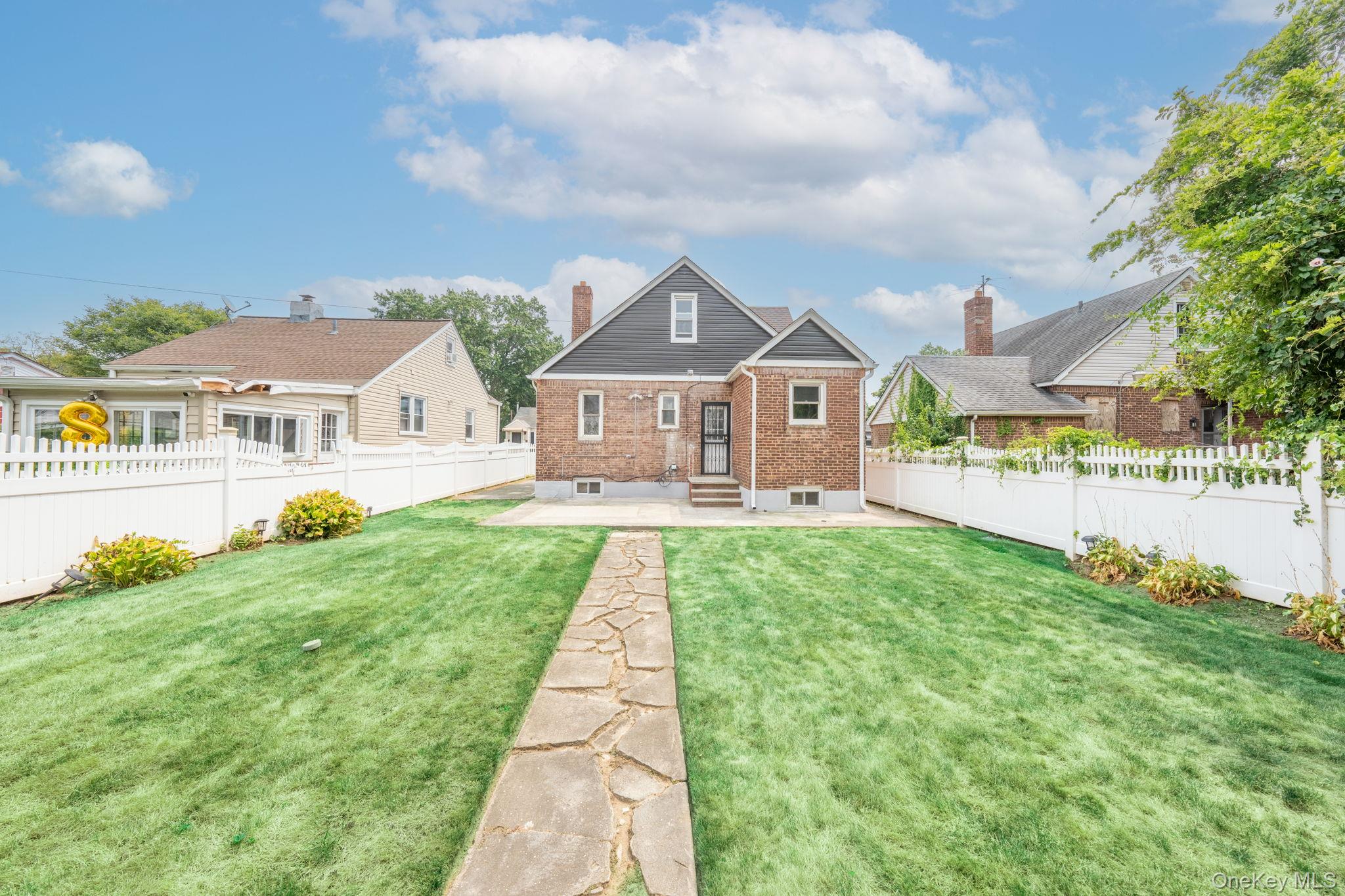 #18 photo, 13016 232nd Street, Laurelton , NY 11413