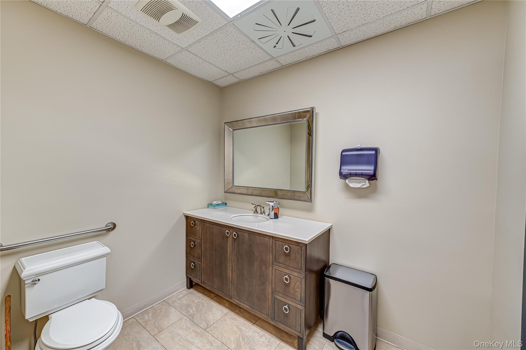 #15 photo, 48 Elm Street, Huntington , NY 11743