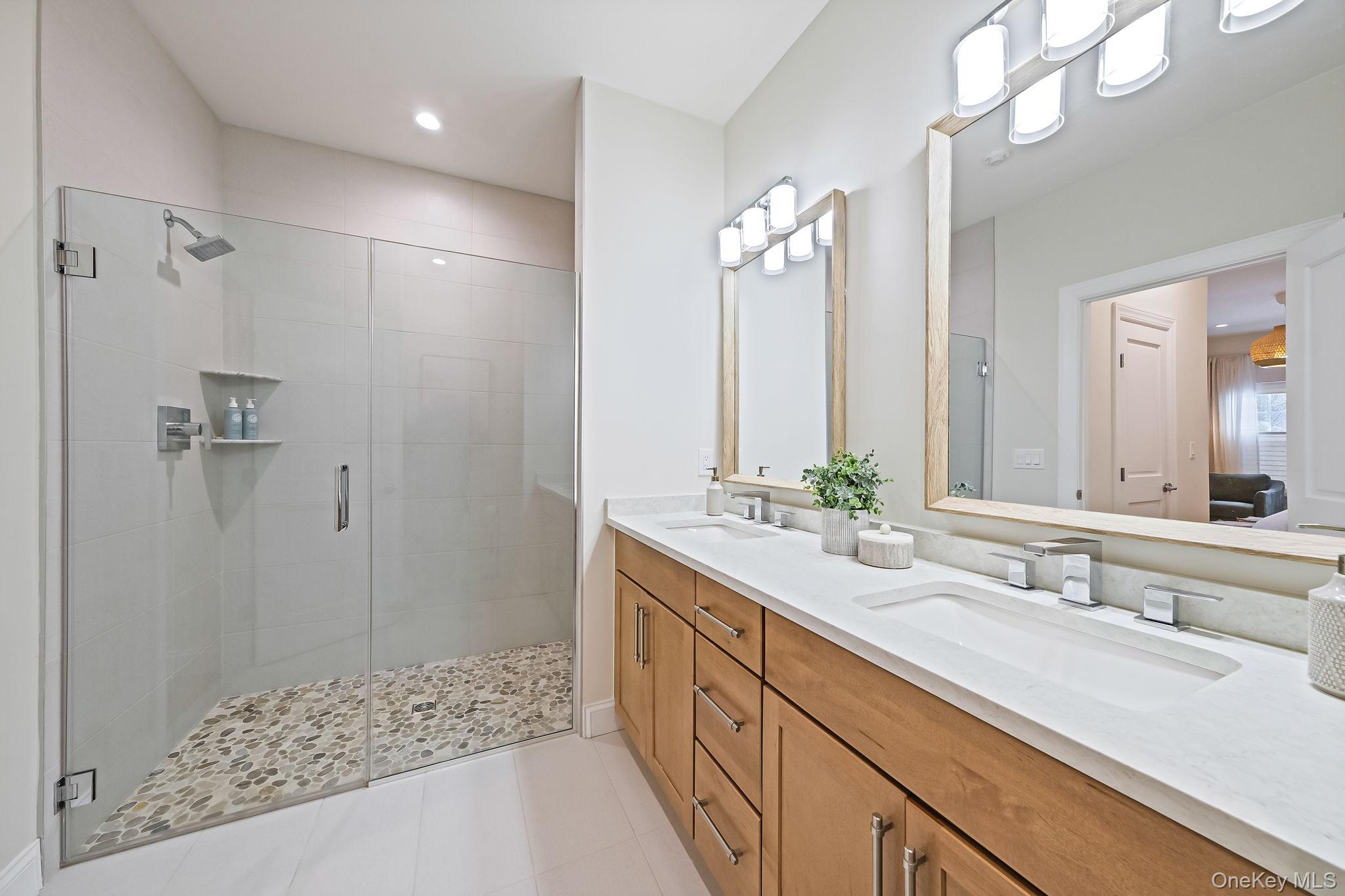 #18 photo, 59 Farm Acre Circle, Mount Sinai , NY 11766