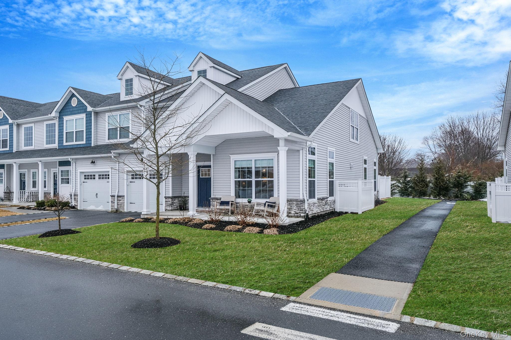 #3 photo, 59 Farm Acre Circle, Mount Sinai , NY 11766