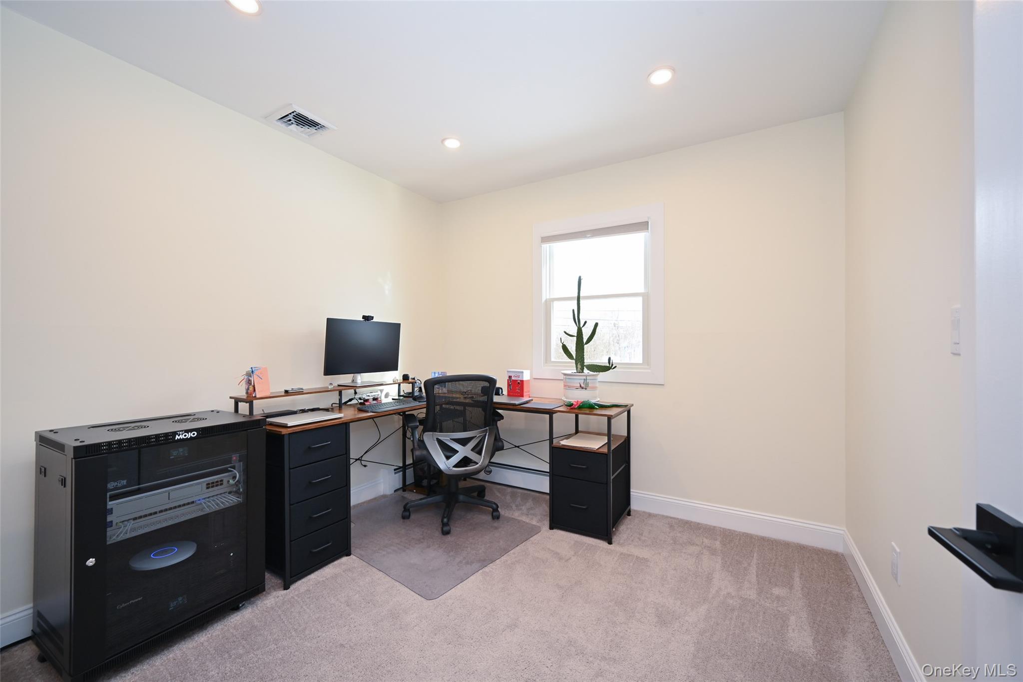 #19 photo, 501 Johnson Avenue, सफ़ोक काउंटी Ronkonkoma , NY 11779