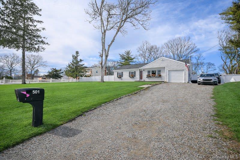 #3 photo, 501 Johnson Avenue, सफ़ोक काउंटी Ronkonkoma , NY 11779