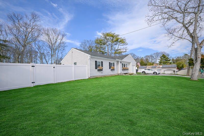 #4 photo, 501 Johnson Avenue, सफ़ोक काउंटी Ronkonkoma , NY 11779