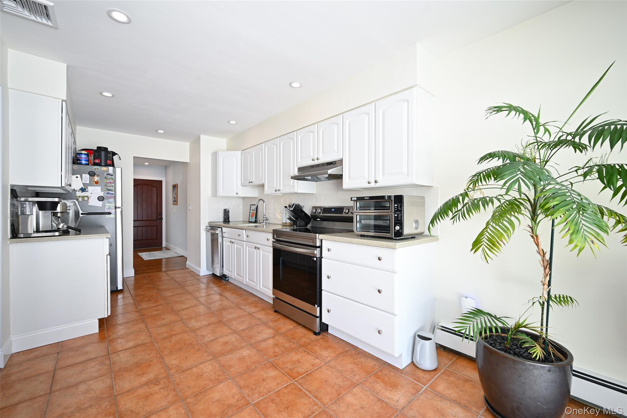 #6 photo, 501 Johnson Avenue, सफ़ोक काउंटी Ronkonkoma , NY 11779