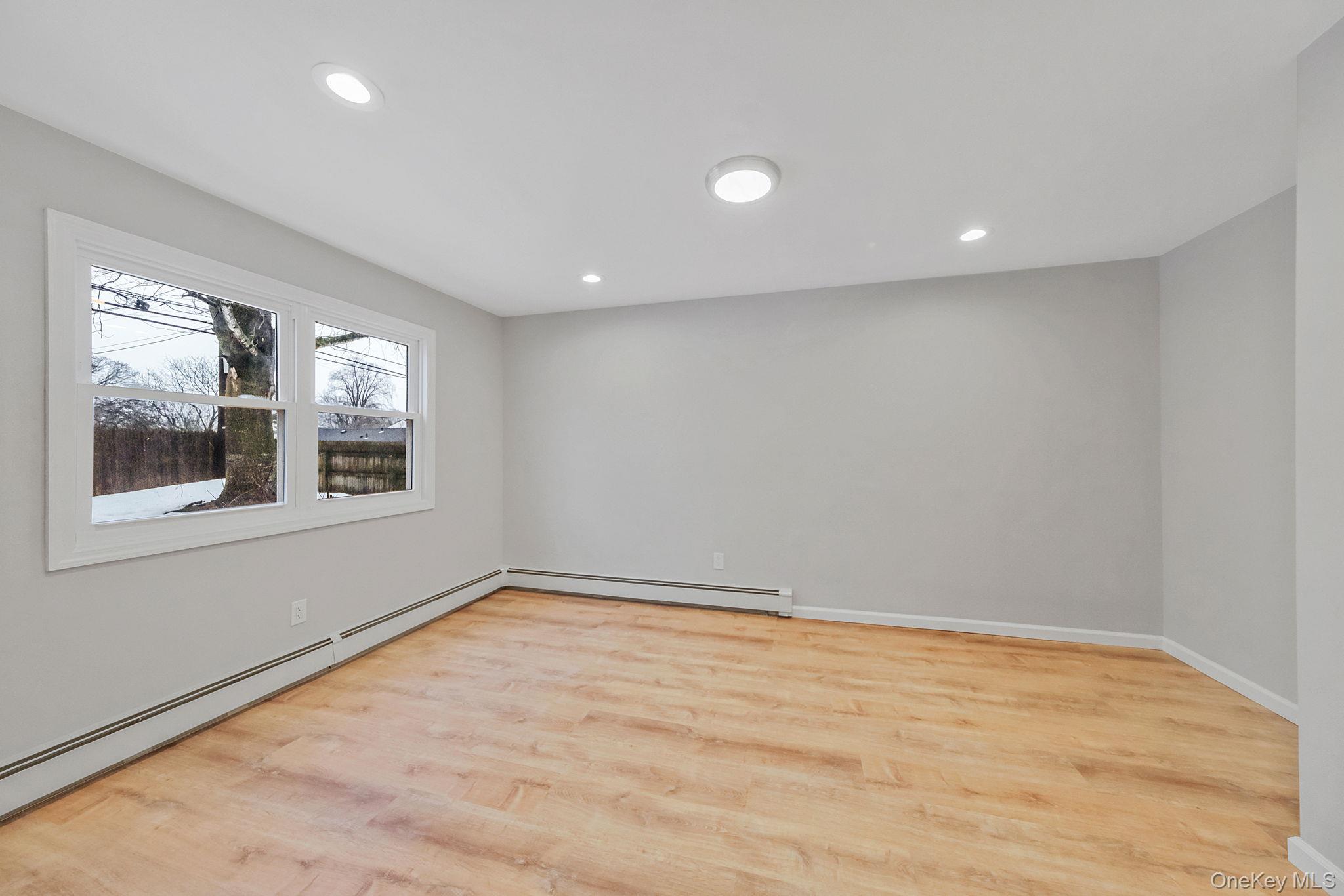 #15 photo, 38 Clymer Street, সাফোক কাউন্টি Port Jefferson , NY 11776