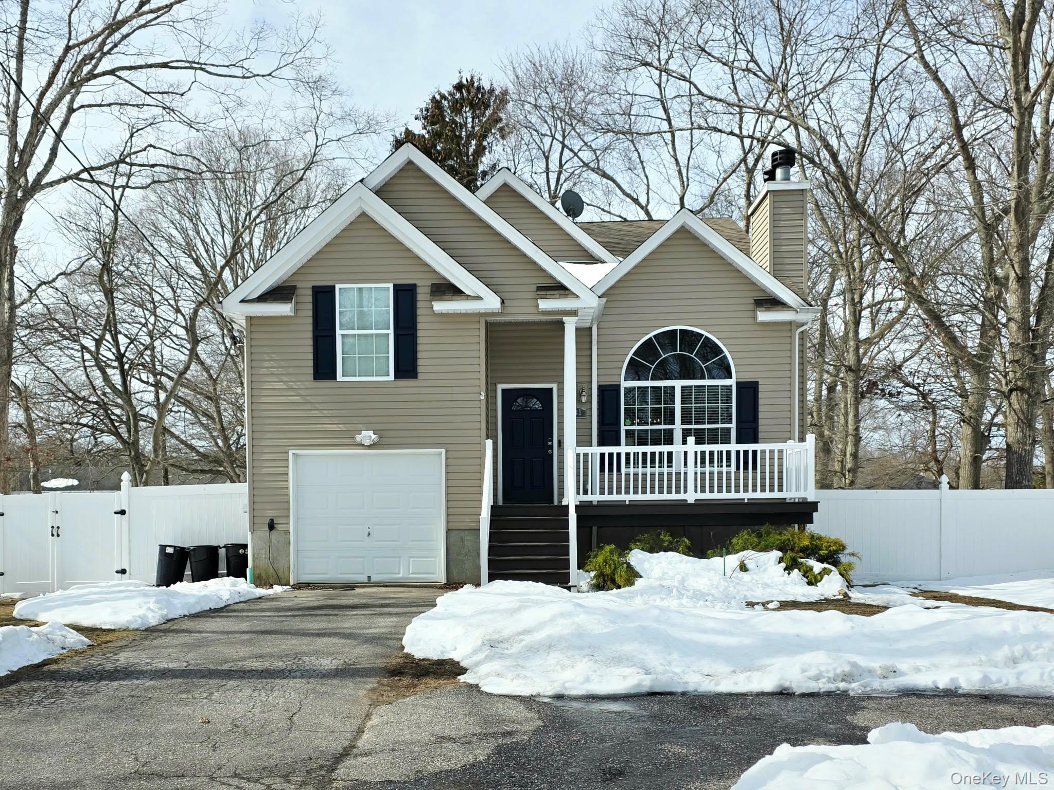 #2 photo, 131 Forrest Avenue, Shirley , NY 11967