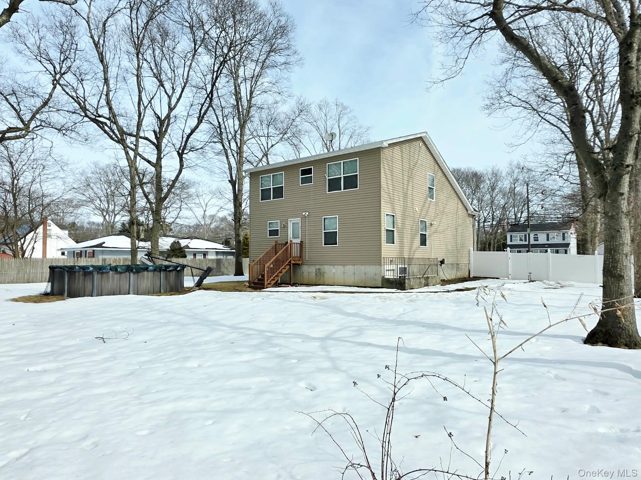 #4 photo, 131 Forrest Avenue, Shirley , NY 11967