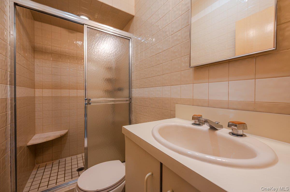 #12 photo, 40 Cayuga Avenue, नासाउ काउंटी Atlantic Beach , NY 11509