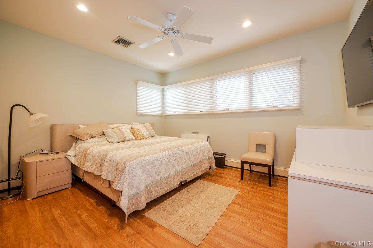 #13 photo, 40 Cayuga Avenue, नासाउ काउंटी Atlantic Beach , NY 11509