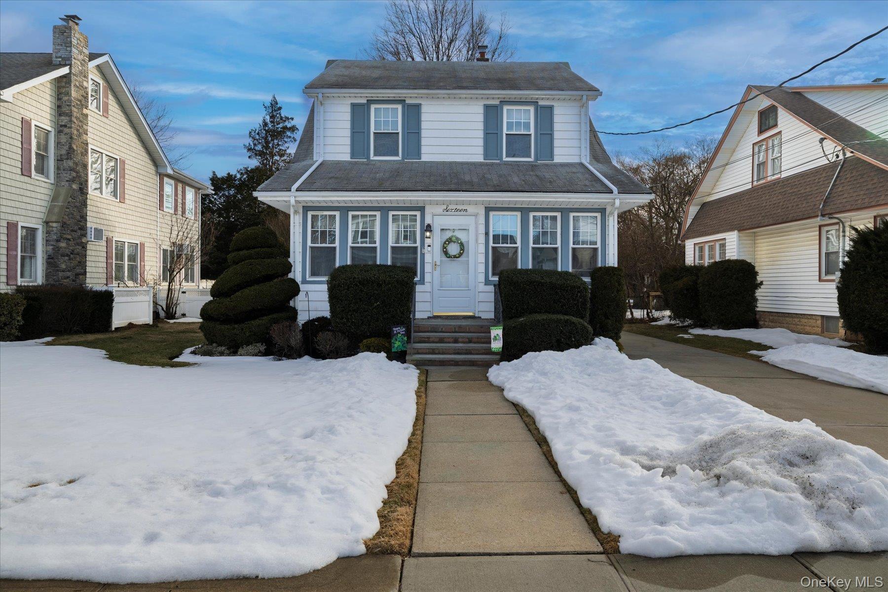 #3 photo, 16 Denton Court, 롱 아일랜드 Rockville Centre , NY 11570