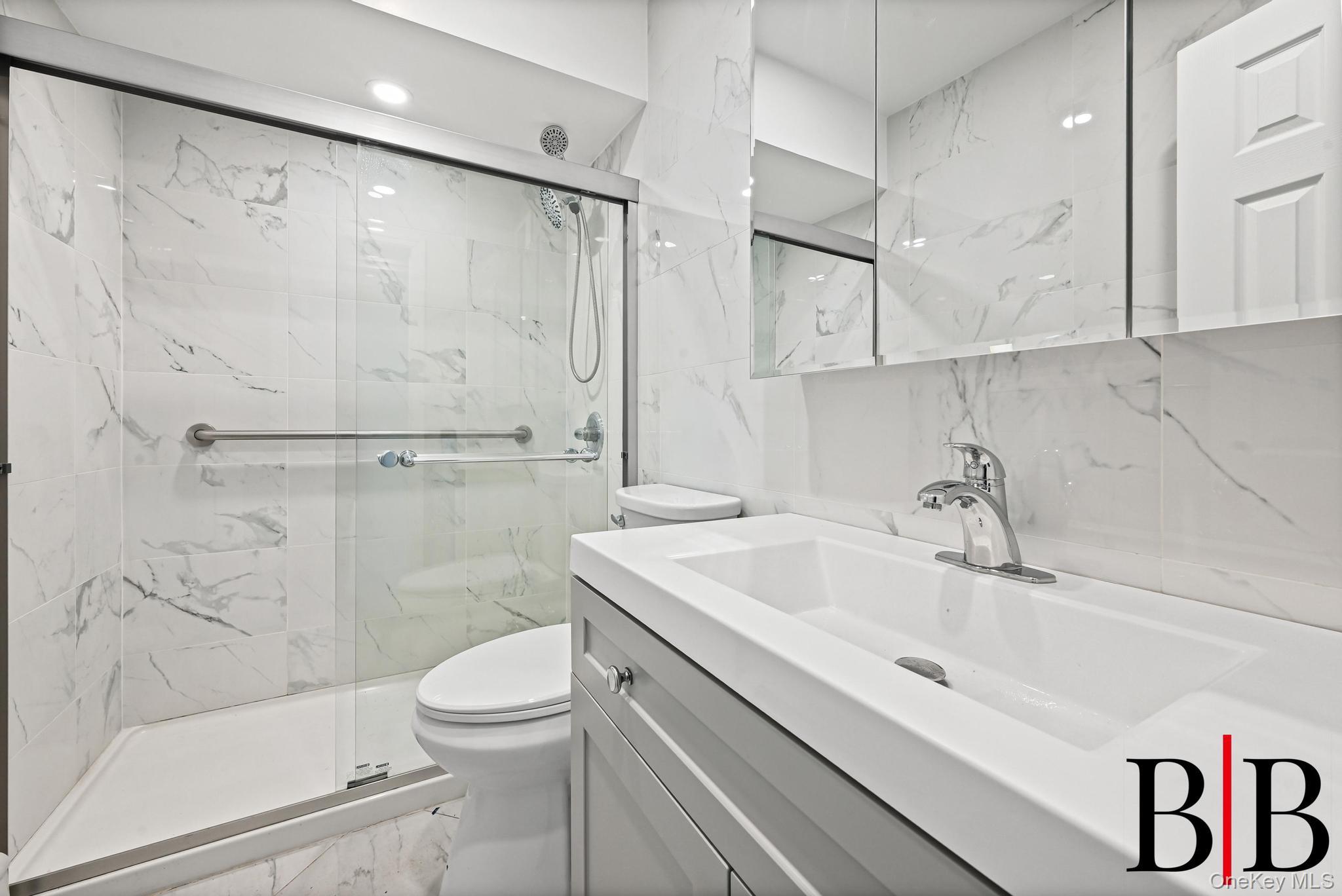 #7 photo, 1241 E 69 Street, הברונקס Brooklyn , NY 11234