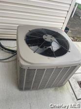 #12 photo, 650 Newbridge Road, नासाउ काउंटी East Meadow , NY 11554