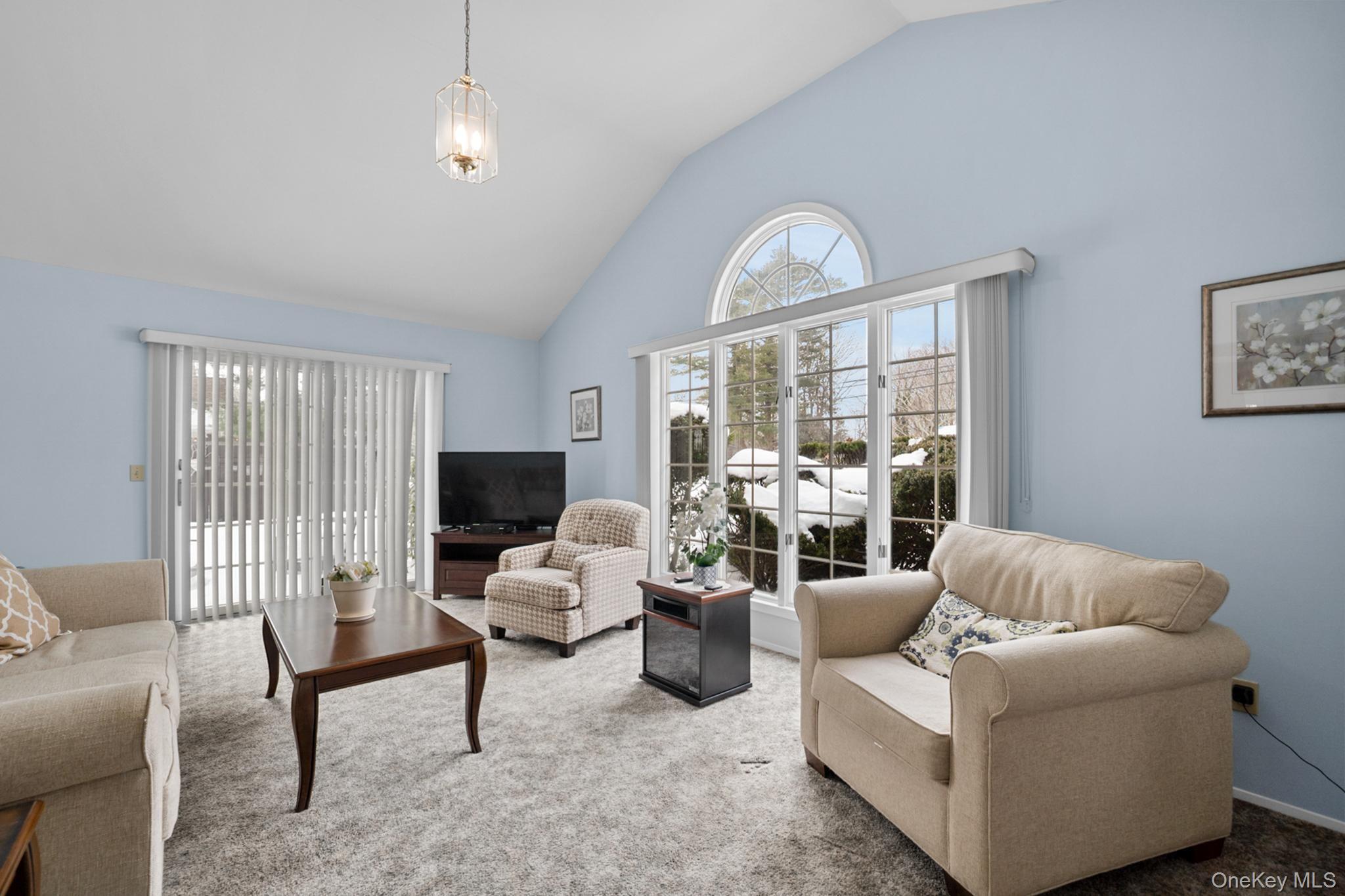 #3 photo, 339 Oakwood Avenue, Саффолк ‖ Bayport , NY 11705