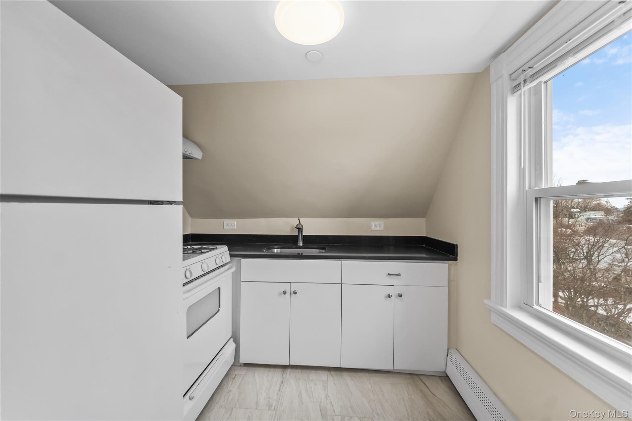 #7 photo, 81 N Washington Street, Tarrytown , NY 10591