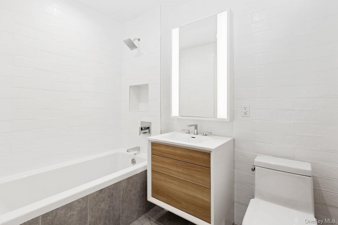 #6 photo, 264 Webster Avenue, הברונקס Brooklyn , NY 11230