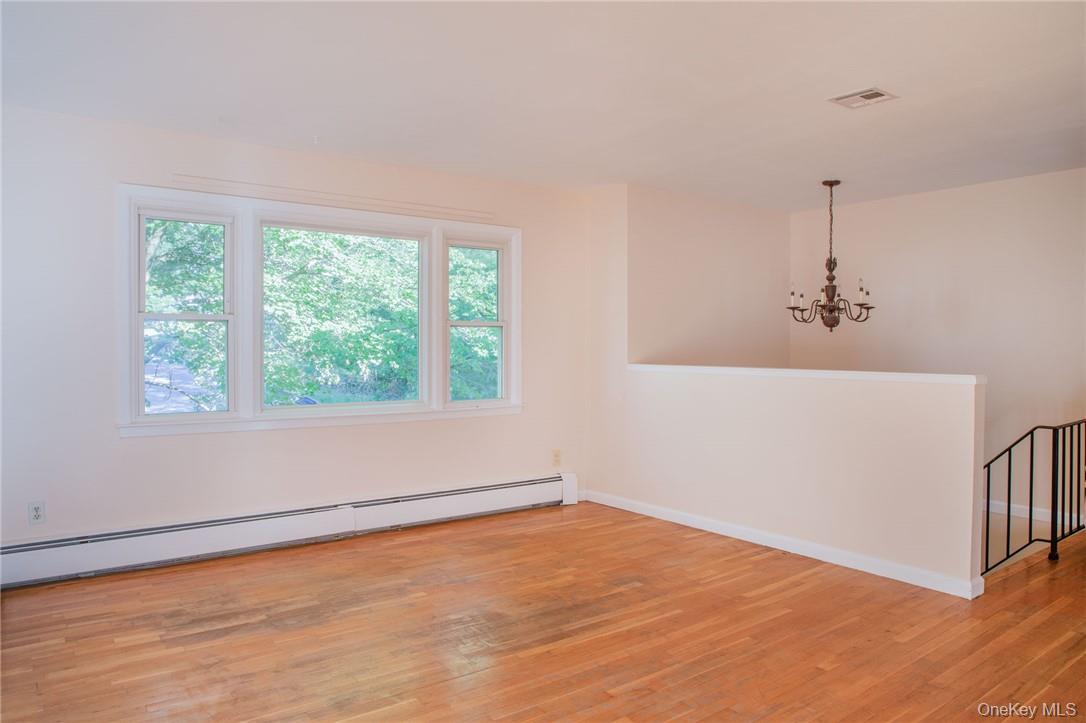 #4 photo, 8 Fillmore Court, Highland Mills , NY 10930