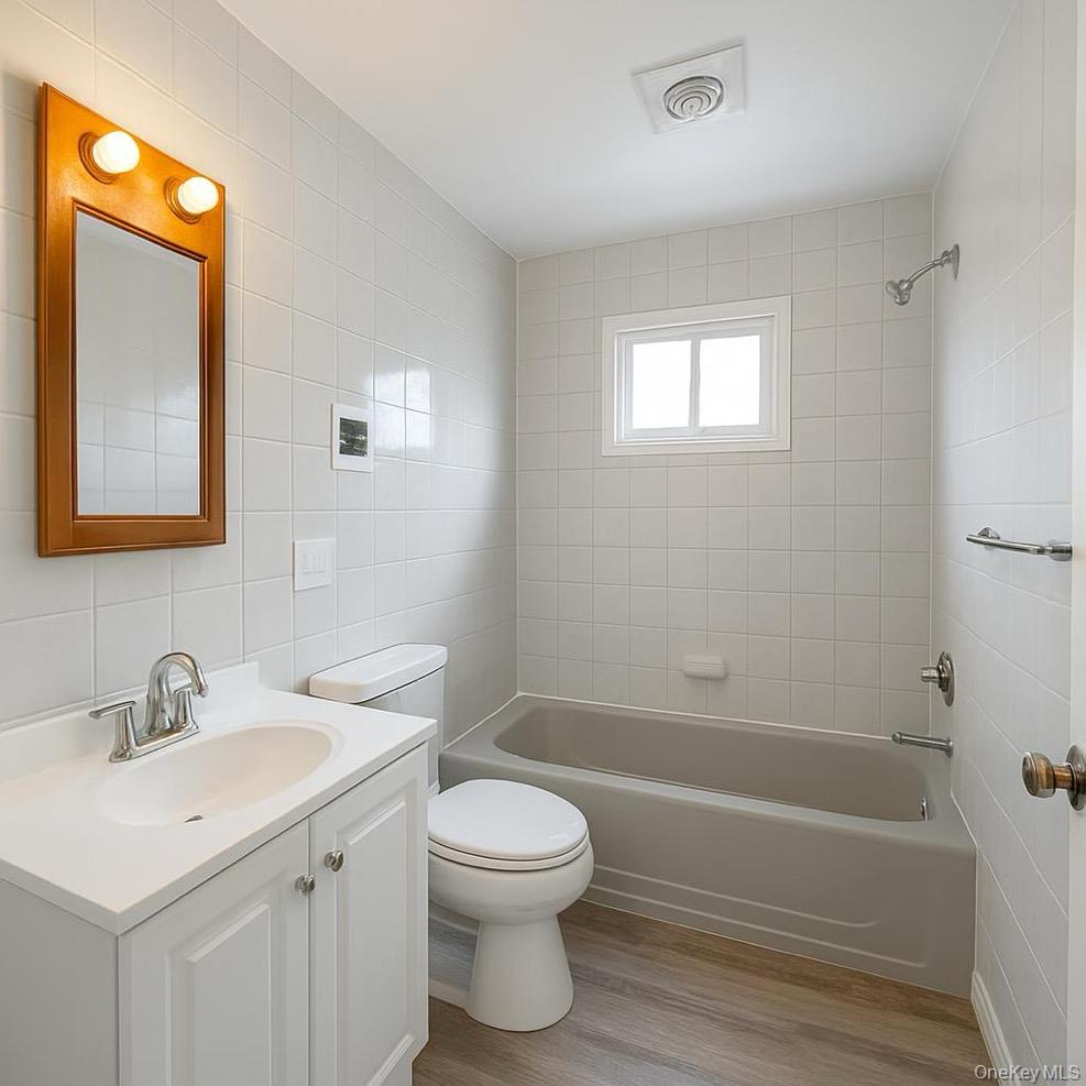 #8 photo, 103 South Avenue, Poughkeepsie , NY 12601