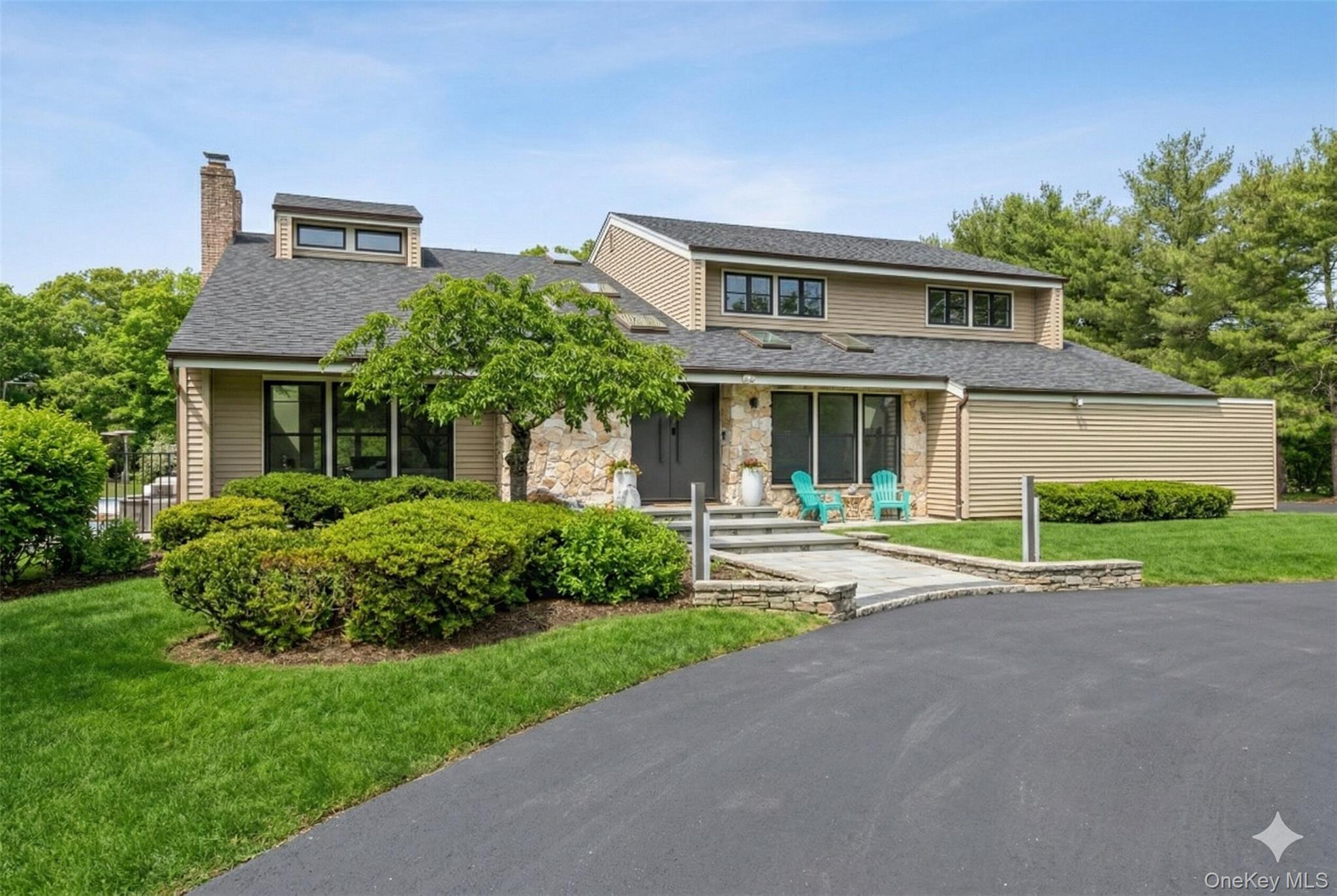 #1 photo, 45 Carriage Court, Нассау ‖ Muttontown , NY 11791