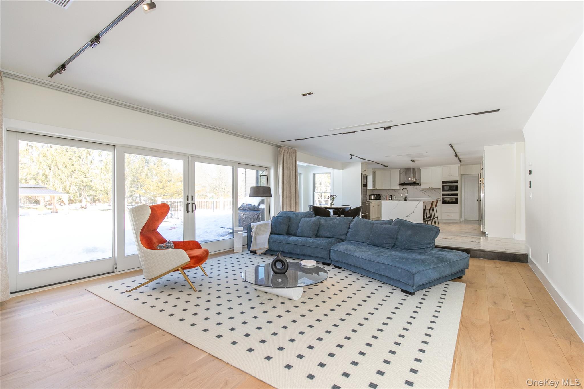 #11 photo, 45 Carriage Court, Нассау ‖ Muttontown , NY 11791