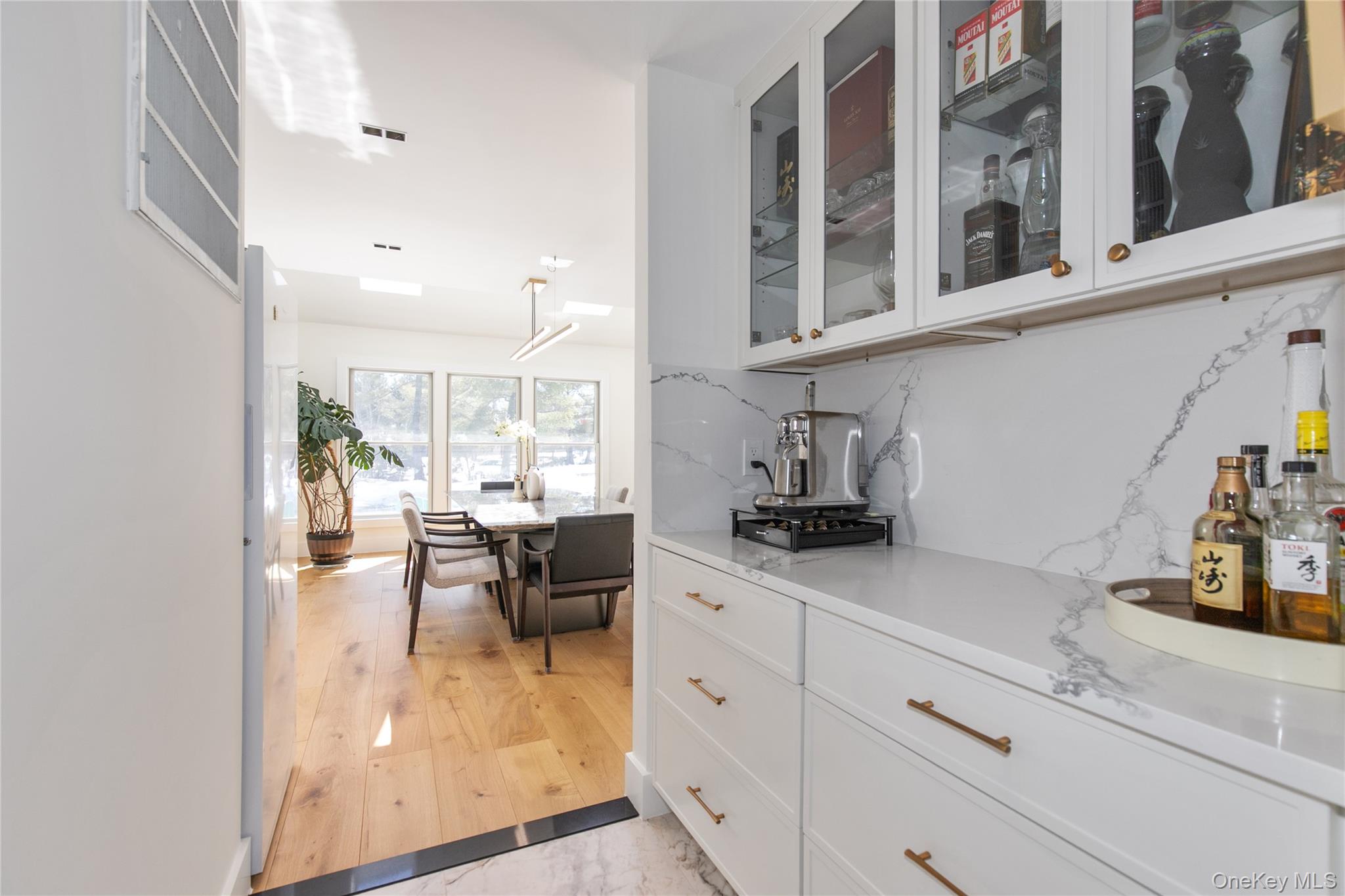 #18 photo, 45 Carriage Court, Нассау ‖ Muttontown , NY 11791