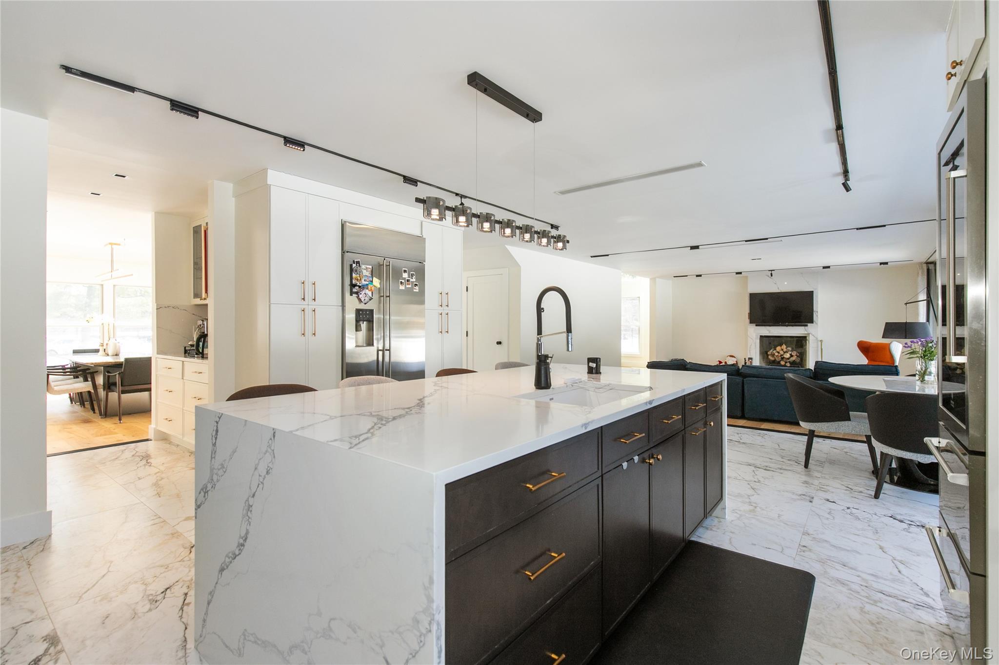 #20 photo, 45 Carriage Court, Нассау ‖ Muttontown , NY 11791