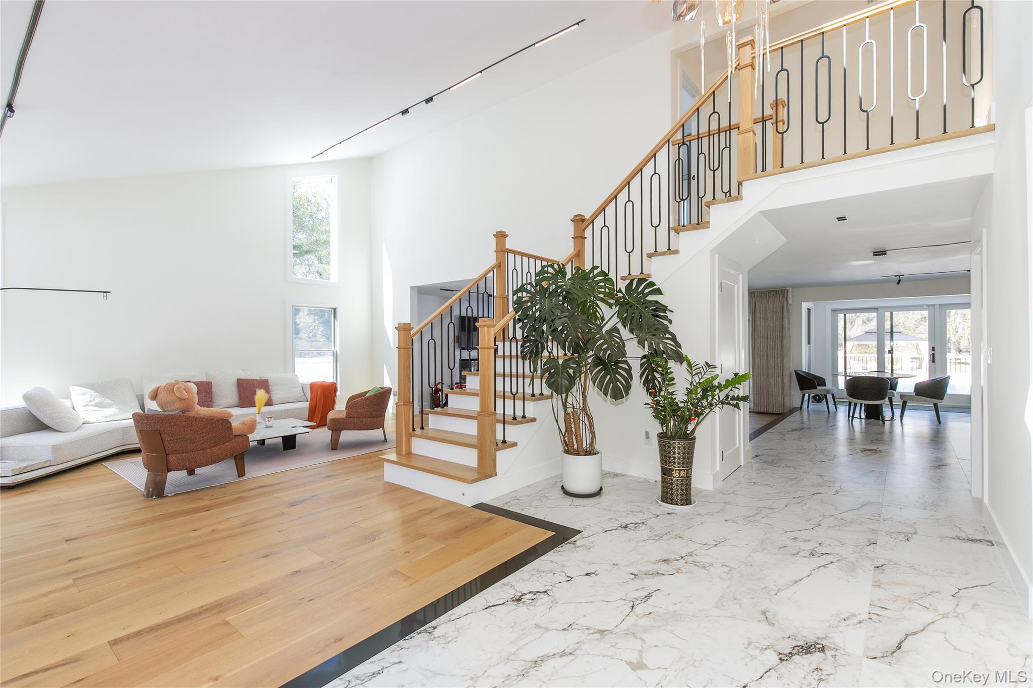 #5 photo, 45 Carriage Court, Нассау ‖ Muttontown , NY 11791