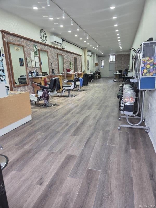 #1 photo, 4 Welwyn Road, नासाउ काउंटी Great Neck , NY 11021