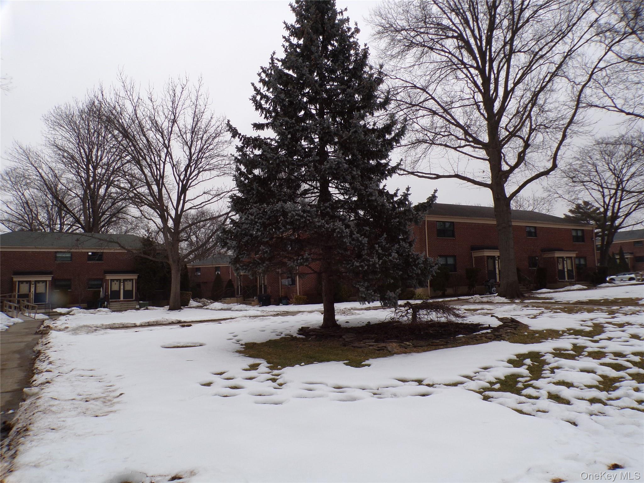 #2 photo, 21947 74th Avenue, 뉴욕퀸즈 Oakland Gardens , NY 11364