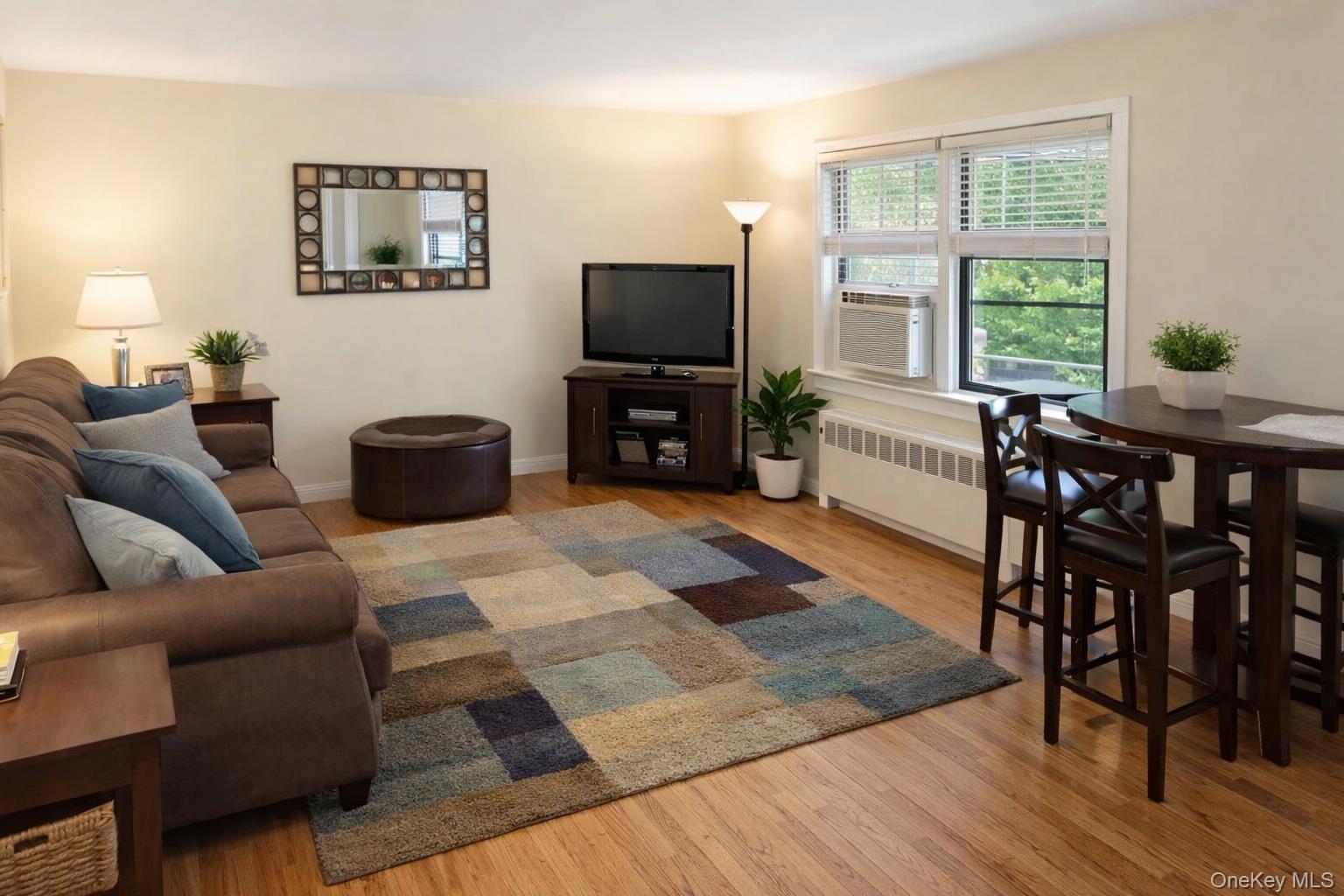 #7 photo, 21947 74th Avenue, 뉴욕퀸즈 Oakland Gardens , NY 11364