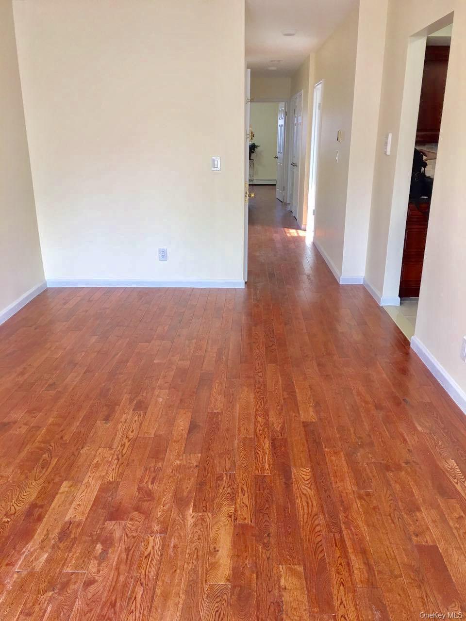 #6 photo, 71-35 Sutton Place, Fresh Meadows , NY 11365