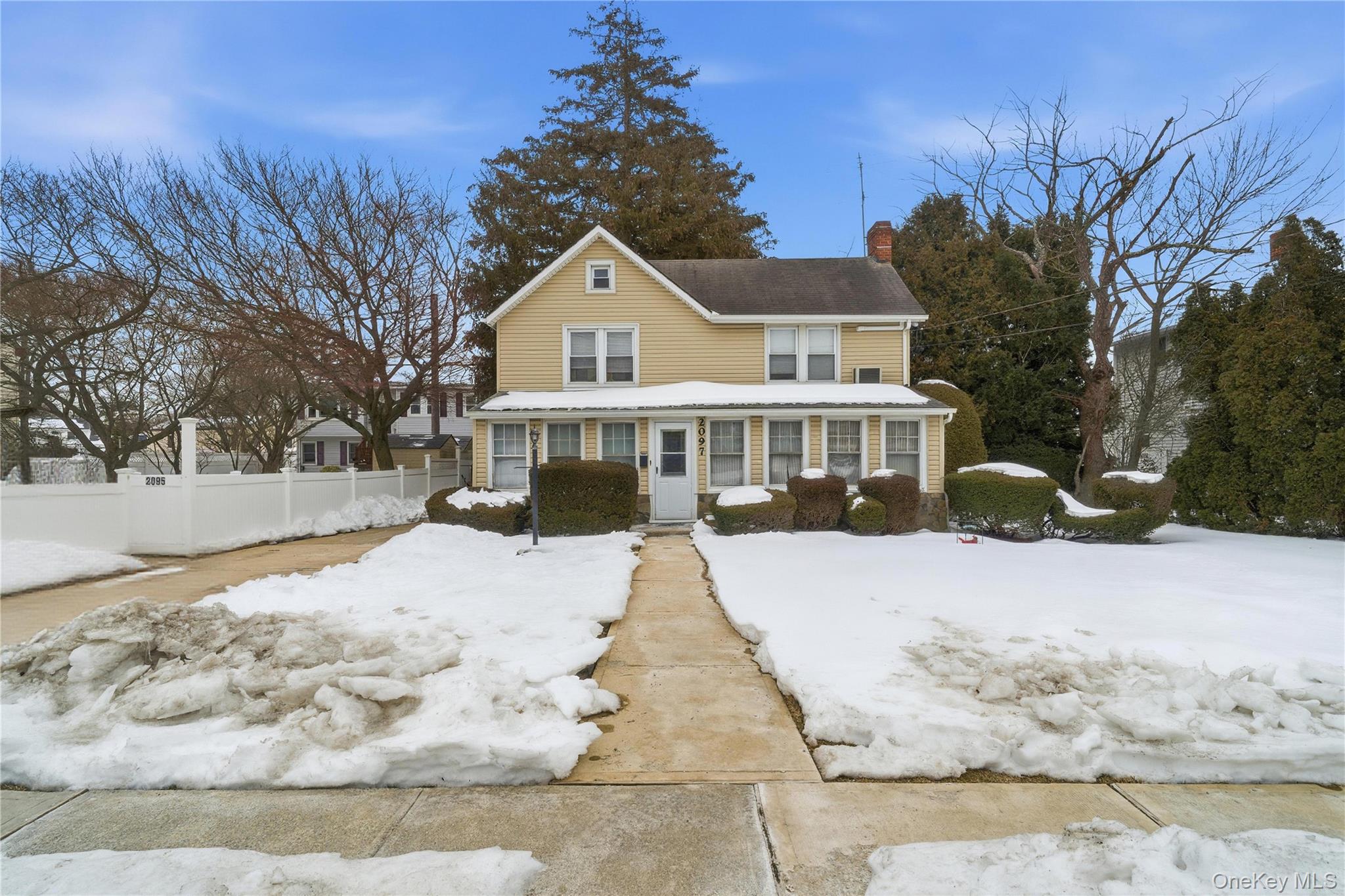 #1 photo, 2097 Washington Avenue, Seaford , NY 11783