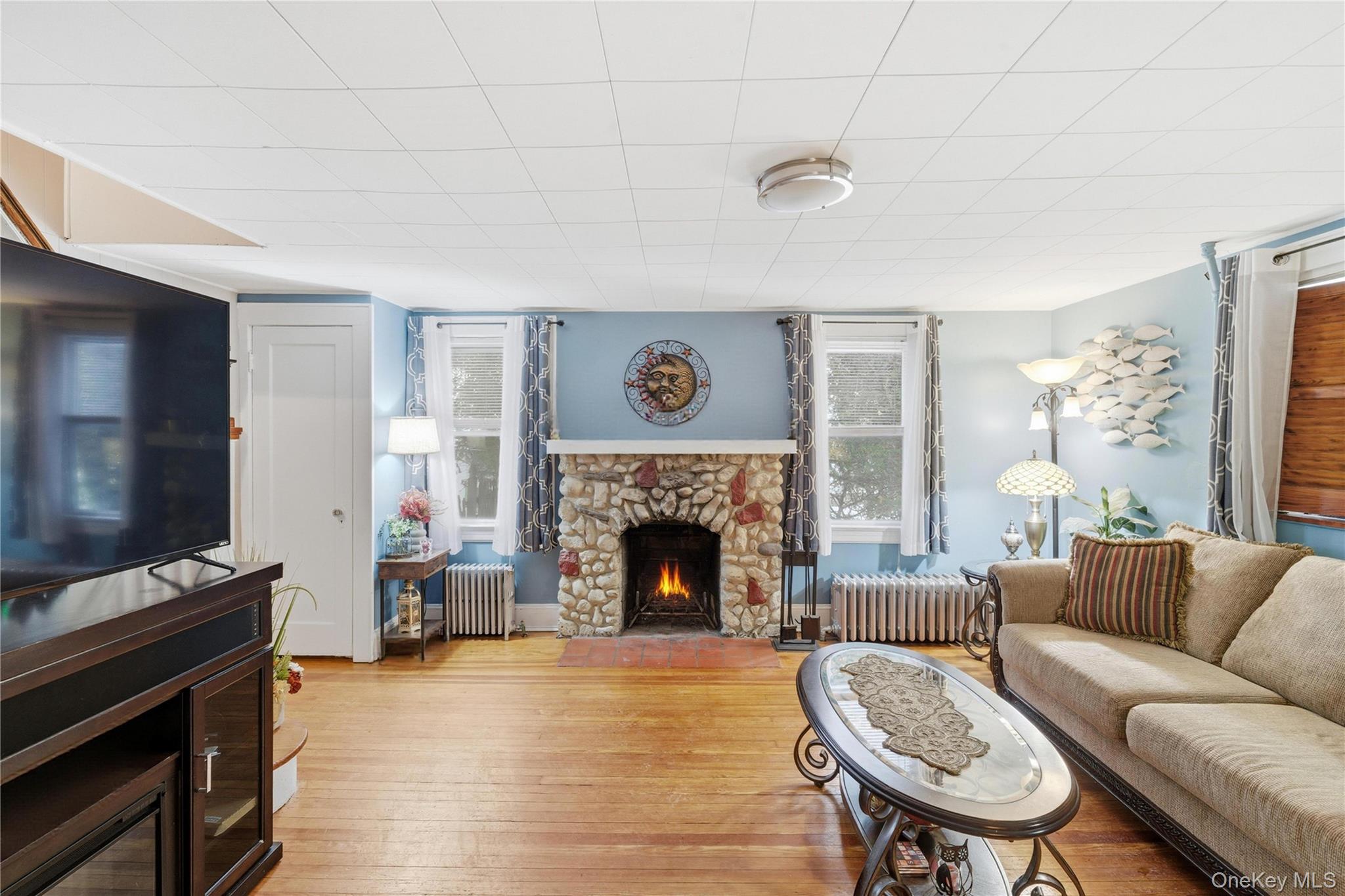 #12 photo, 2097 Washington Avenue, Seaford , NY 11783