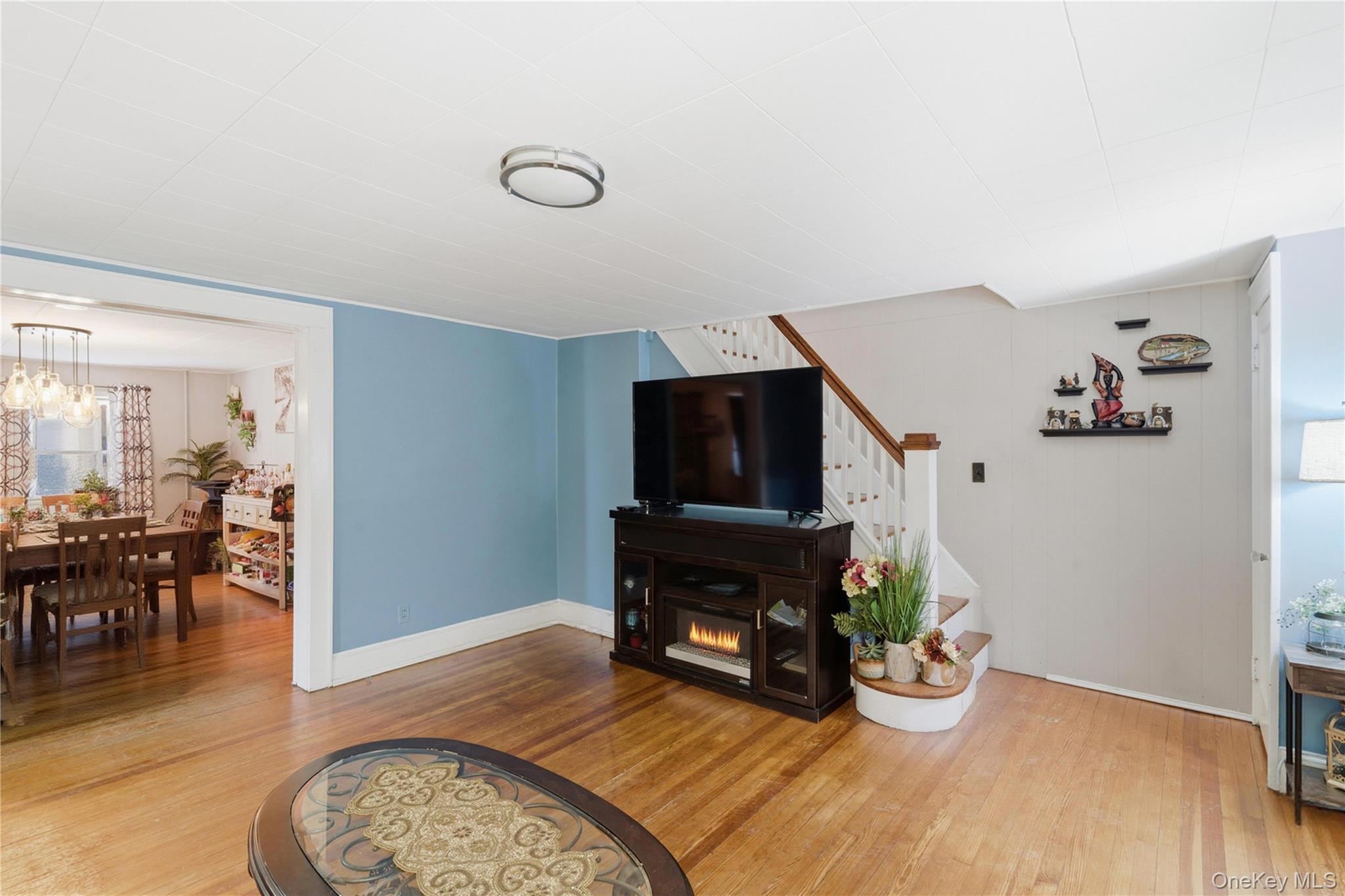 #14 photo, 2097 Washington Avenue, Seaford , NY 11783